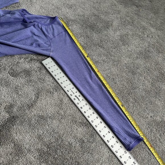 Lululemon Turn Around Shirt Women 10 Purple Thumbhole Reversible Gym Yoga - Picture 11 of 13